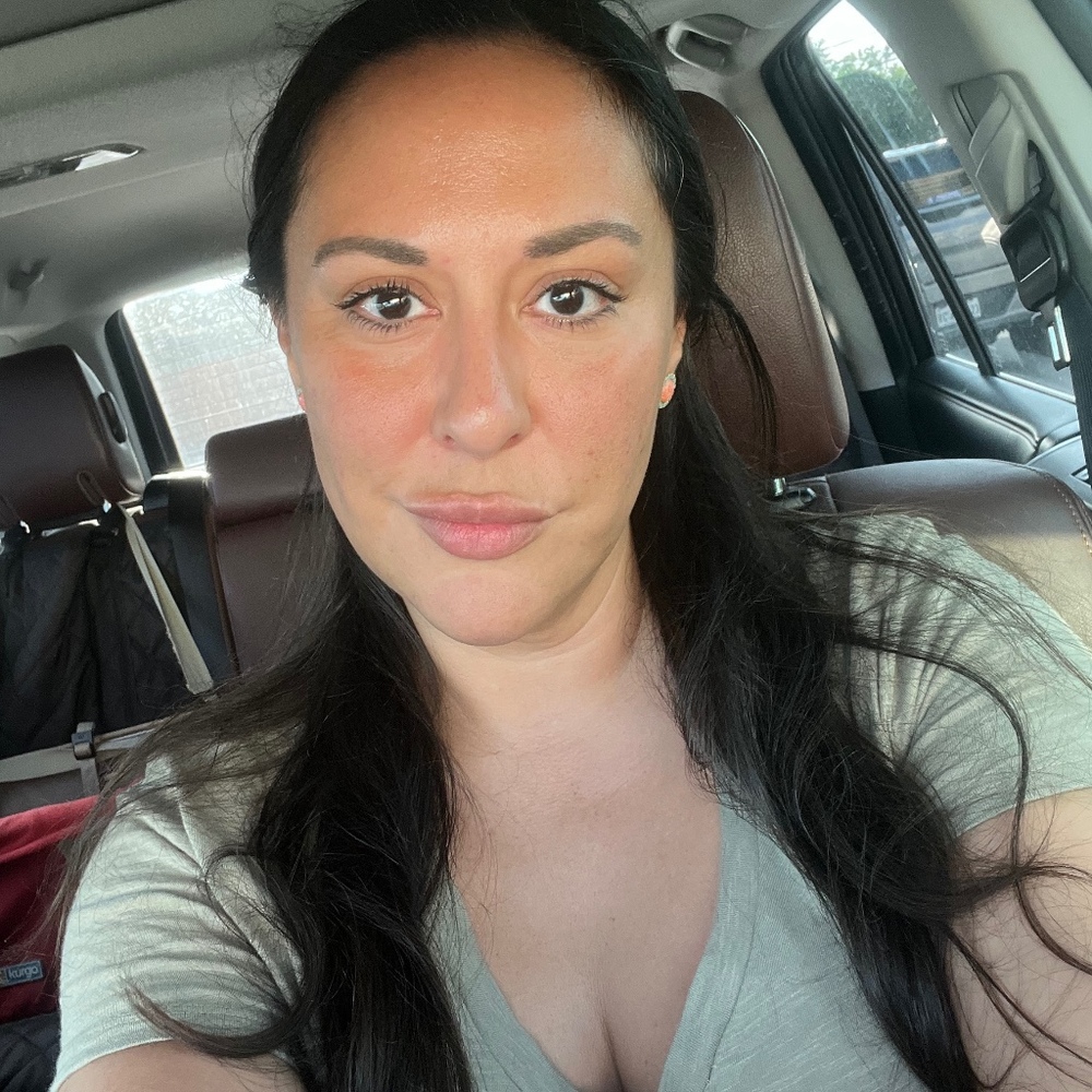 Meet your Posher, Annamaria